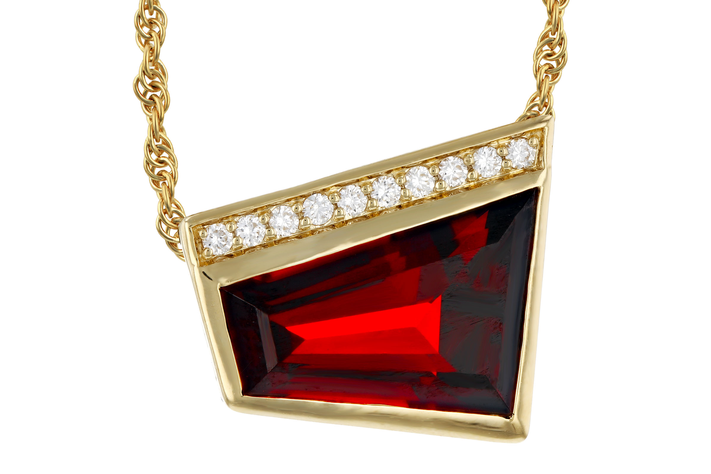 B284-75153: NECKLACE 3.92 GARNET 4.00 TGW