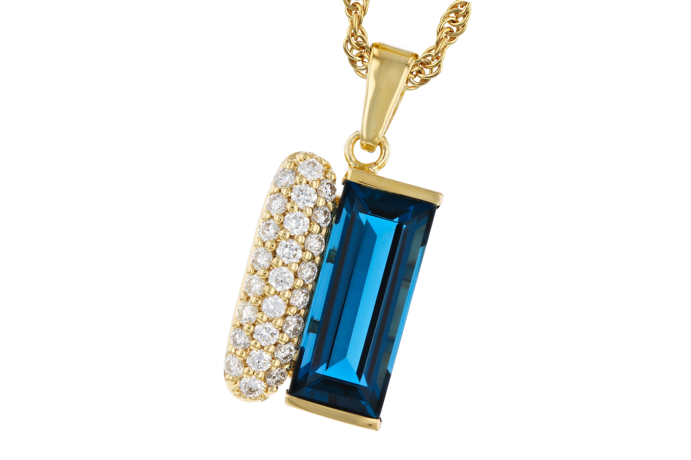 L284-75125: NECK 2.67 LONDON BLUE TOPAZ 2.92 TGW (12x5MM BT)